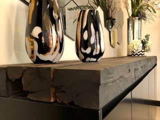 BUFETTERO Y ESPEJO: Comedores de estilo  por Athalia cocinas y Carpinteria 