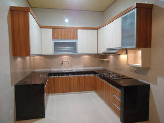living room, kitchen dan pantry, luxe interior luxe interior Modern kitchen Plywood Multicolored
