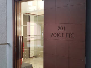 Voice ETC Office Interior, Architects at Work Architects at Work Commercial spaces