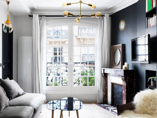 Chic 18ème, LD&CO.Paris "La Demoiselle et la Caisse à Outils" LD&CO.Paris 'La Demoiselle et la Caisse à Outils' Eclectic style living room