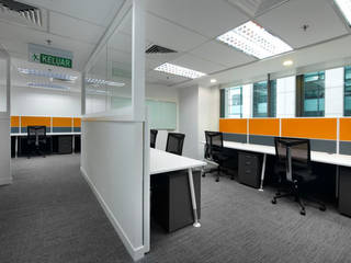 Office space planning and renovation, Atmosphere Axis Sdn Bhd Atmosphere Axis Sdn Bhd 미니멀리스트 서재 / 사무실