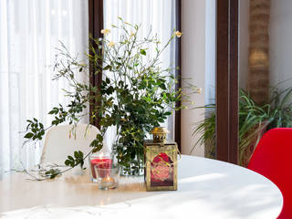 Home Staging y fotografía en apartamento en el Albayzín (Granada), Home & Haus | Home Staging & Fotografía Home & Haus | Home Staging & Fotografía Colonial style dining room Red