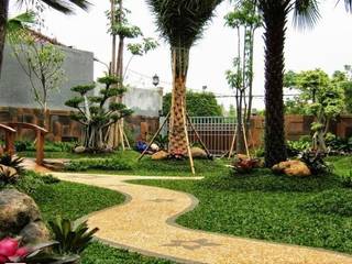 TUKANG TAMAN GRESIK - 081250107742, TUKANG TAMAN SURABAYA - jasataman.co.id TUKANG TAMAN SURABAYA - jasataman.co.id Jardines de estilo moderno