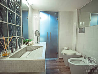 Proyecto Peña, Estudio Equilibrio Estudio Equilibrio Modern Bathroom Ceramic