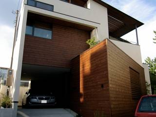 スキップフロアで繋がるリビングと書斎のある家・鎌倉, Sデザイン設計一級建築士事務所 Sデザイン設計一級建築士事務所 Wooden houses Wood Beige
