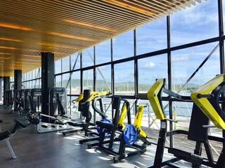 Fitness Up | Gym [Viana do Castelo] # 2017, XIU | Design & More, Lda XIU | Design & More, Lda Commercial spaces