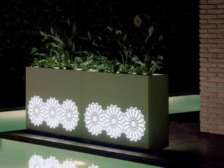 Planters, Atria Designs Inc. Atria Designs Inc. Vườn phong cách hiện đại