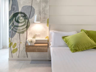 Hotel Meeting Riccione, POLISTUDIO A.E.S. POLISTUDIO A.E.S. Minimalist bedroom