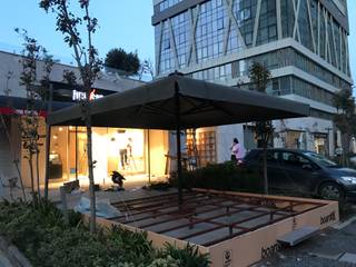 5x5 LUX MODEL ŞEMSİYE, Akaydın şemsiye Akaydın şemsiye Jardines en la fachada Aluminio/Cinc Gris