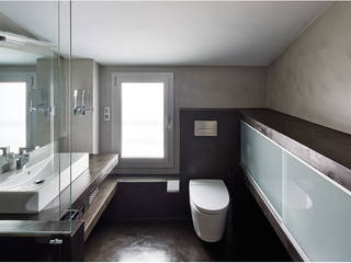 Reforma en Sant Cugat del Vallès de un penthouse por Jordi Sagalés, JSV-Architecture JSV-Architecture Modern bathroom Grey