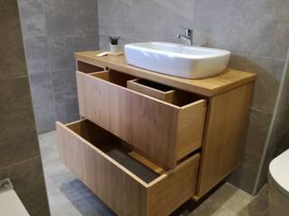 Móvel de WC Suspenso, WOOD TAILORS - Boutique de Projectos de Carpintaria WOOD TAILORS - Boutique de Projectos de Carpintaria Modern Bathroom