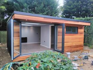 Garden room with twin skylights, apodo designs apodo designs Study/office