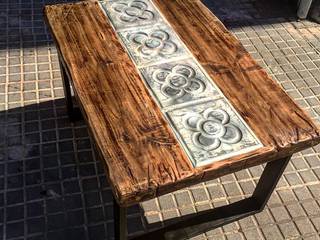 Mesa Panot Barcelona, Industrial Art Barcelona Industrial Art Barcelona Commercial spaces Solid Wood Multicolored