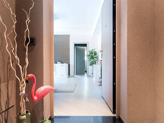 Flamingo House, Made with home Made with home Modern Corridor, Hallway and Staircase