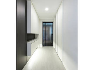 편개형도어,ALU-SW,알루미늄 여닫이도어, 욕실도어, 명품도어, WITHJIS(위드지스) WITHJIS(위드지스) Modern corridor, hallway & stairs Aluminium/Zinc