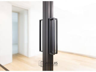 토인인테리어 거실중문 슬림슬라이딩도어 슬라이딩도어손잡이 , WITHJIS(위드지스) WITHJIS(위드지스) Modern living room Aluminium/Zinc Black