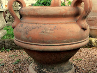 La nostra vetrina: Anfore e Orci in Terracotta, Tonazzo Srl Tonazzo Srl Classic style garden