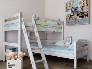 Quarto de Menina Beliche em L, FLEXA Lisboa FLEXA Lisboa Skandinavische Kinderzimmer Massivholz Mehrfarbig