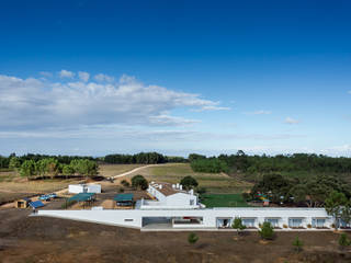 Pé no Monte, [i]da arquitectos [i]da arquitectos Casas de estilo mediterráneo