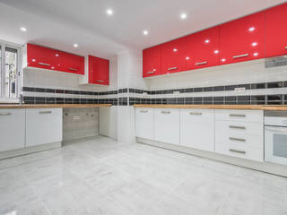 T2 totalmente remodelado com logradouro, José Caldeira - Remax Barreiro José Caldeira - Remax Barreiro Modern kitchen