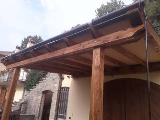 Pergola con Tenda rollo con cassonetto, TUTTOLEGNO di Badano TUTTOLEGNO di Badano สวน ไม้ Wood effect