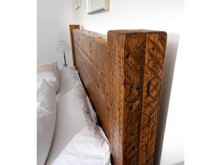 RUSTIC WOOD BED – FARMHOUSE STYLE, Roy Walker Furniture Roy Walker Furniture Country style bedroom Wood Wood effect