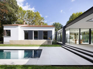 CTN HOUSE, Brengues Le Pavec architectes Brengues Le Pavec architectes Balcon, Veranda & Terrasse minimalistes Grès