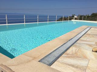 Piscina sfioro , RS Piscine Group s.r.l.s. RS Piscine Group s.r.l.s. Albercas infinity