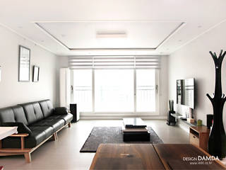 논현동 에코메트로 33평, 디자인담다 디자인담다 Modern living room