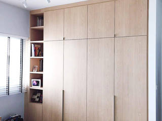 Minimalist with a Scandinavian twist, Singapore Carpentry Interior Design Pte Ltd Singapore Carpentry Interior Design Pte Ltd Minimalist study/office