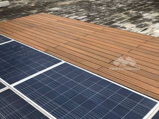 石門水庫─太陽能板平台與柚木平台, 新綠境實業有限公司 新綠境實業有限公司 Flat roof Wood-Plastic Composite Wood effect