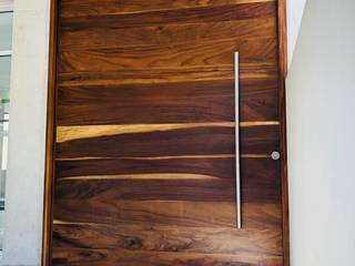 Lomas Altas, RFoncerrada arquitectos RFoncerrada arquitectos Modern style doors Wood Wood effect