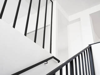 Montreuil - Logements, LLARCHITECTES LLARCHITECTES Escalier Métal Blanc