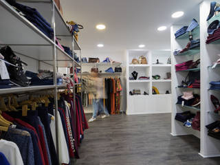 Loja de Roupa | Infantado - Loures, YS PROJECT DESIGN YS PROJECT DESIGN Powierzchnie handlowe