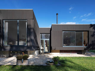 Black House, Adrian James Architects Adrian James Architects Detached home Wood Wood effect