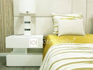 Projeto de Moradia em Viana, Atelier Kátia Koelho Atelier Kátia Koelho Dormitorios de estilo moderno