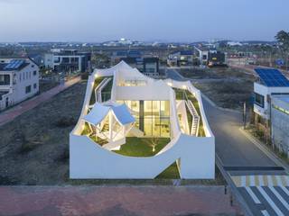 Flying House(Pilot's House), IROJE KIMHYOMAN IROJE KIMHYOMAN Casas de estilo moderno