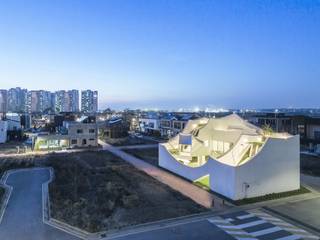 Flying House(Pilot's House), IROJE KIMHYOMAN IROJE KIMHYOMAN Nhà