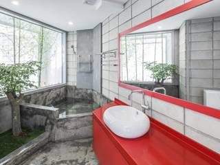 Flying House(Pilot's House), IROJE KIMHYOMAN IROJE KIMHYOMAN 現代浴室設計點子、靈感&圖片
