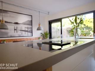 Project Limmen: handgemaakte keuken, kastenwand met kookeiland en bar, Joep Schut, interieurmaker Joep Schut, interieurmaker Modern Kitchen MDF Turquoise