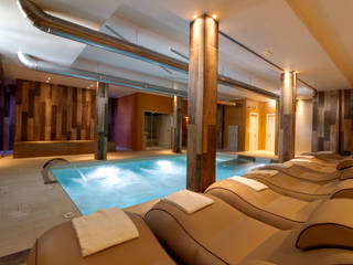 Centro Benessere completo di bagno turco , sauna , piscina riscaldata , percorso kneipp , docce o percorso emozionale., Aquazzura Piscine Aquazzura Piscine Powierzchnie handlowe