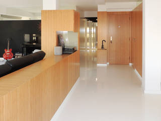 Reforma de piso para una familia de músicos, MG arquitectos MG arquitectos Modern Corridor, Hallway and Staircase