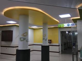 Government hospital renovated , Revanth Infratech Pvt Ltd Revanth Infratech Pvt Ltd Spazi commerciali Compensato