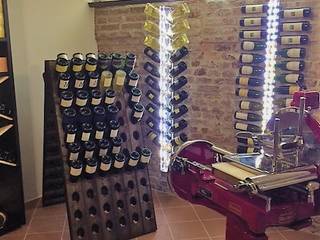 Arredamento di una Cantina, ShoWine ShoWine Rustic style wine cellar