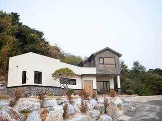 도화리주택, 8sky design 8sky design Casas de madeira Madeira Acabamento em madeira