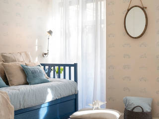 Dormitorio infantil y cuarto de baño azul en reforma integral de vivienda en Bilbao centro, Sube Interiorismo Sube Interiorismo 男の子部屋 ベージュ