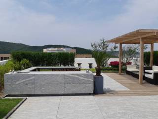 펜트하우스조경, (주)정원디자인더숲 (주)정원디자인더숲 Modern Garden