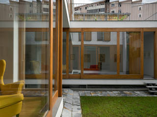 The Courtyard House, FTA Filippo Taidelli Architetto FTA Filippo Taidelli Architetto Casas de estilo rural