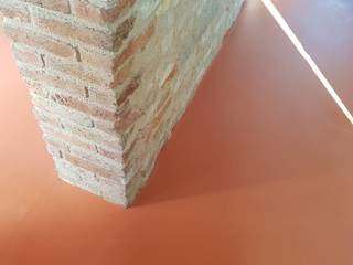 Pavimento in resina in un casale, COVERMAX RESINE COVERMAX RESINE Floors Orange