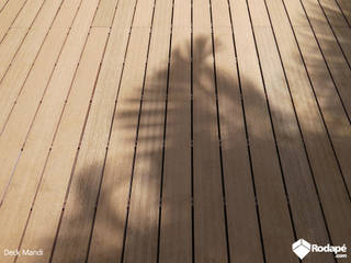 Deck ecológico em área de convivência , Rodapé.com Rodapé.com Terrace house